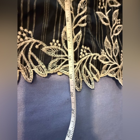 Hale Bob Black and Cream Fitted Embellished Blouse - Picture 6 of 6